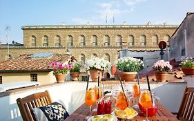 Great Location Just Infront Of Pitti Palace